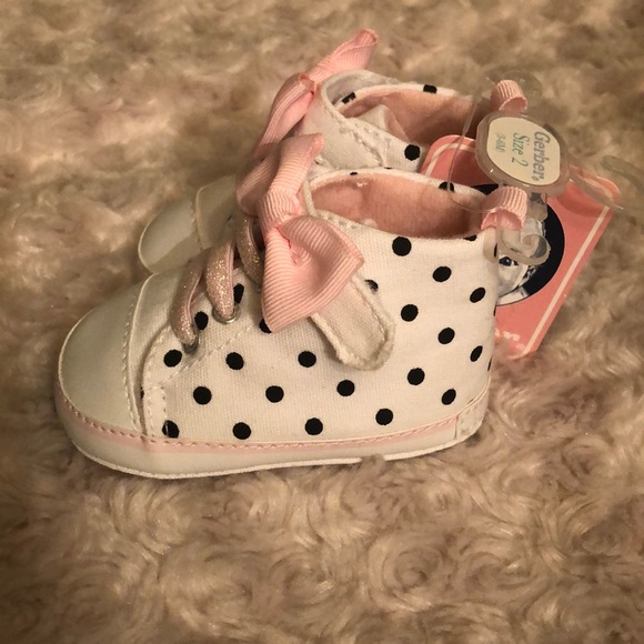 Babygirl 3-6m shoes - Picture 3 of 3
